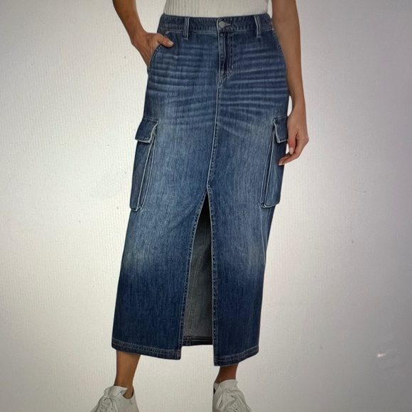 Liverpool Dresses & Skirts - Liverpool Los Angeles Denim Cargo Skirt (runs large)